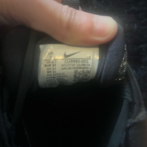 Air Max - Picture 7 of 11